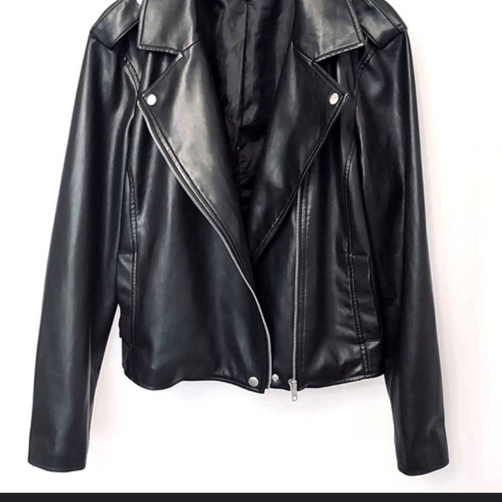 Black Leather Motorcycle jacket Size Medium